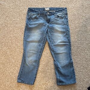 Aeropostale Women's Cropped Blue Jeans